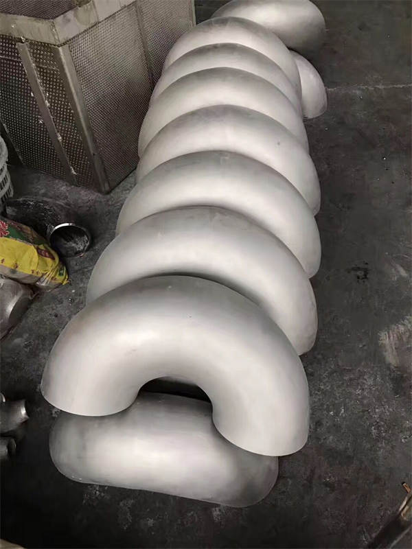 不锈钢弯头.jpg